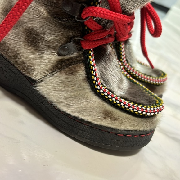 Topaz Of Norway Seal Skin Boots - Picture 10 of 10